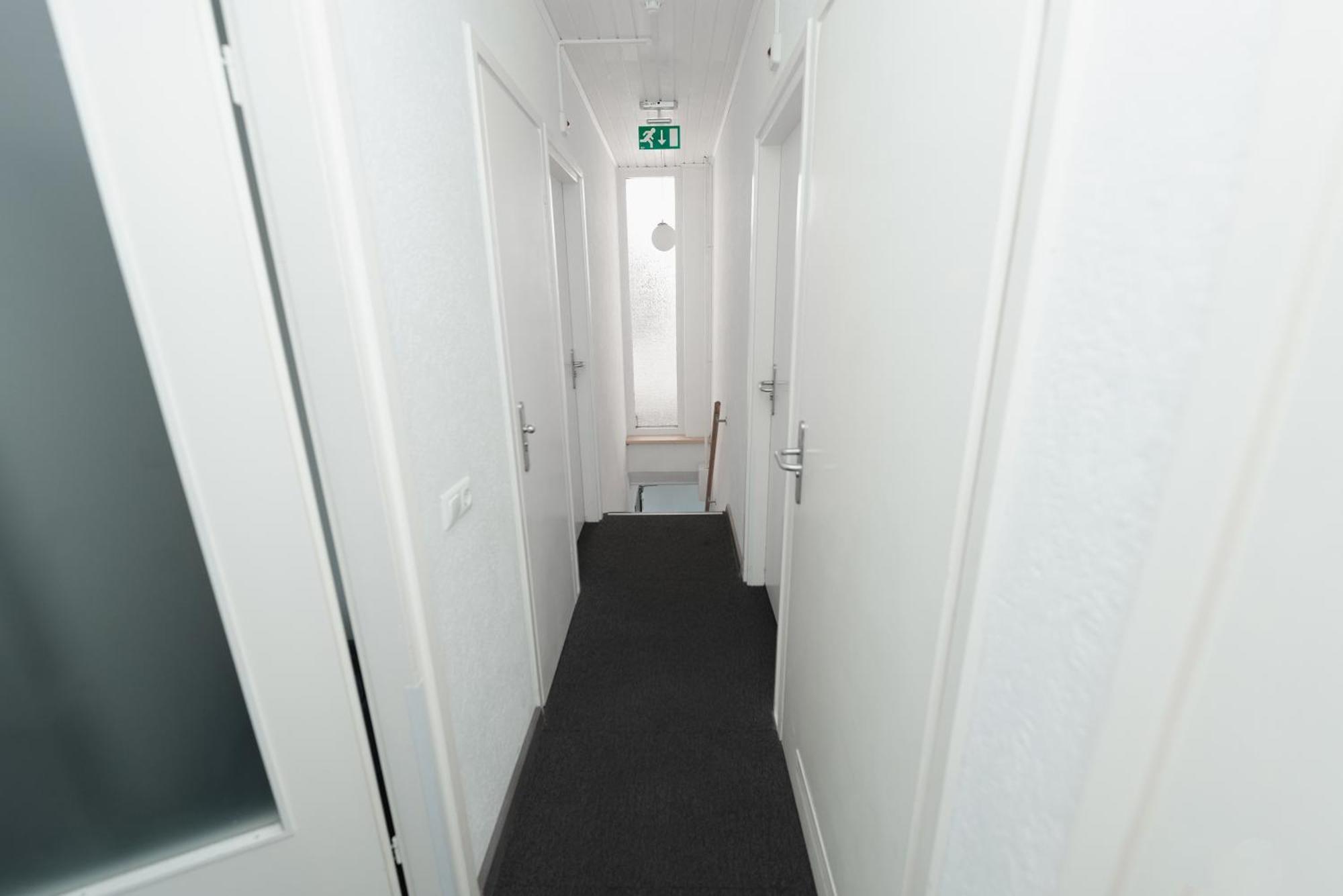 Boutique Hotel Herbergh Amsterdam Airport Free Parking Badhoevedorp Exterior photo